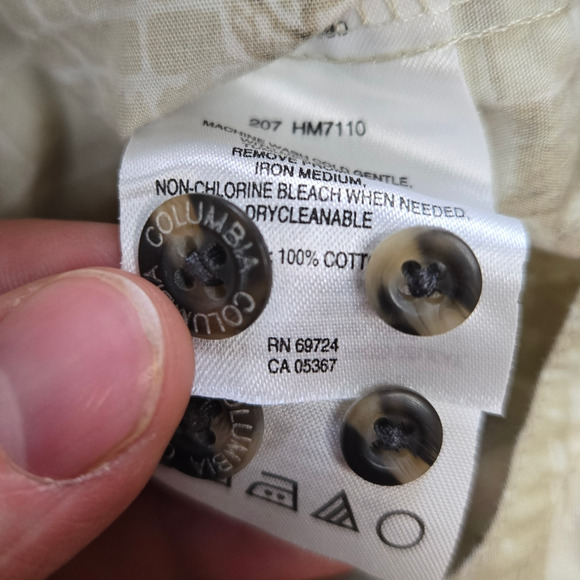 Columbia Khaki Tan Whitetail Deer Button Down River Lodge Shirt Size Medium - Picture 7 of 9